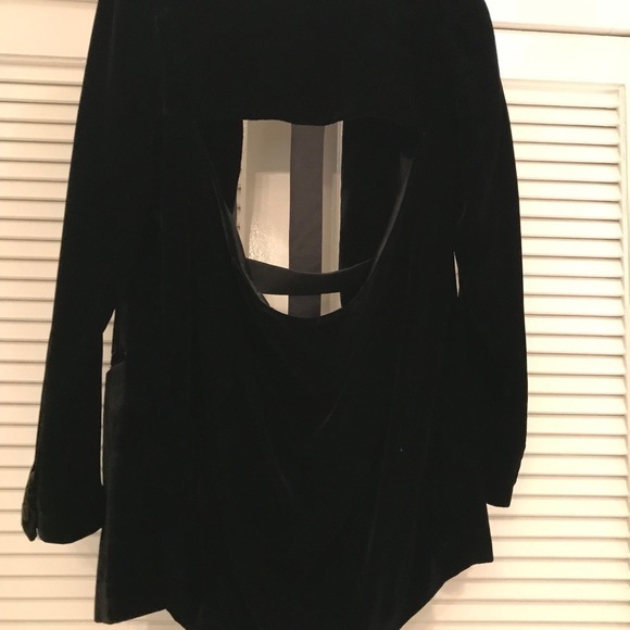 Unconditional Velvet blazer - Picture 2 of 3